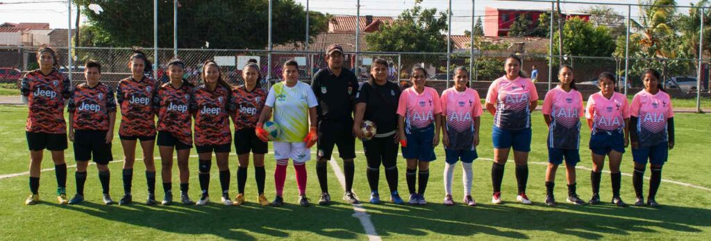 El Equipo Las de Siempre son las campeonas del Campeonato Femenino de Futbol 7 2022